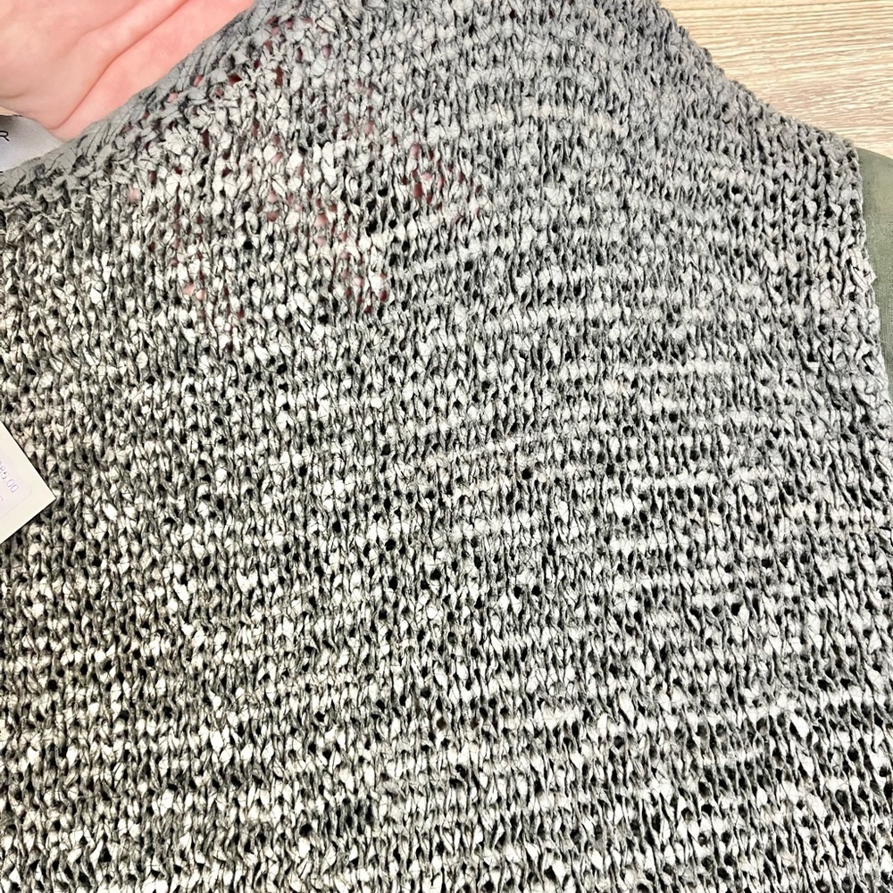 MADE IN ITALY • D. Exterior Olive Green Knit Top Size Large NEW - Picture 5 of 6
